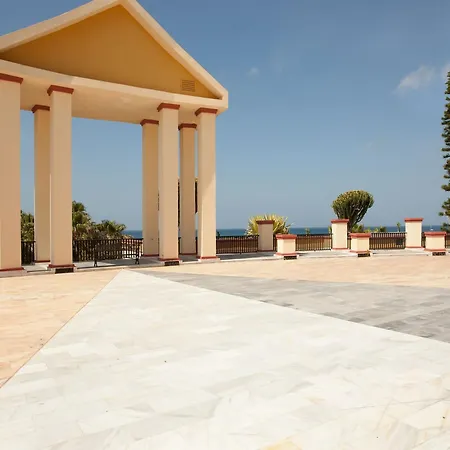 公寓 In Beachfront With Pool *