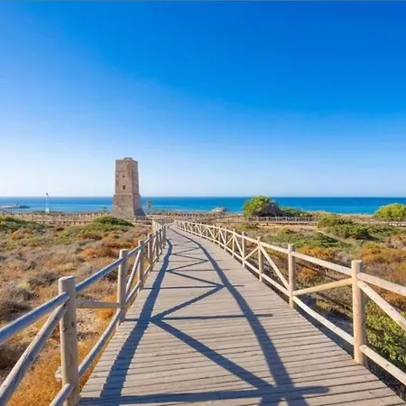 公寓 In Beachfront With Pool