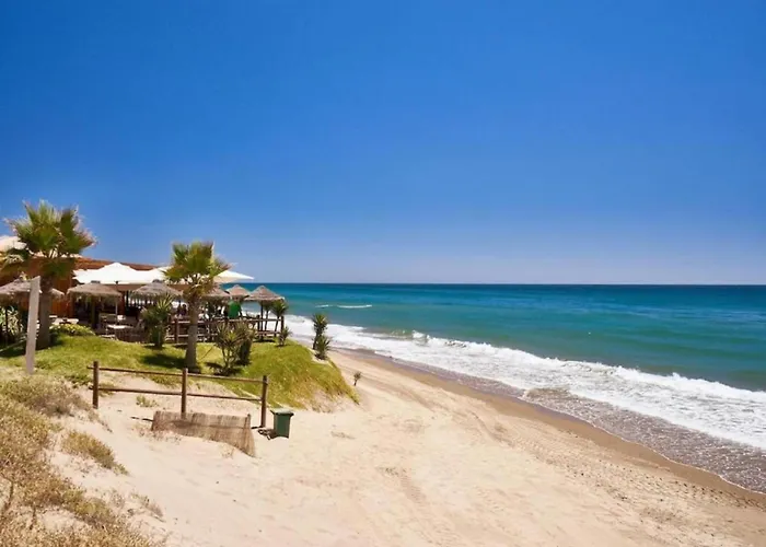In Beachfront With Pool Apartmán Marbella