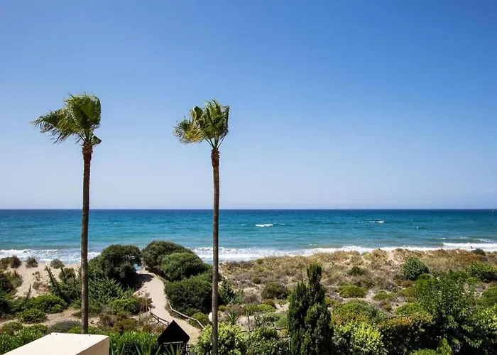 In Beachfront With Pool Marbella