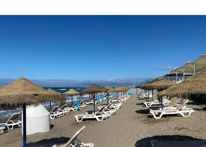 Apartmán In Beachfront With Pool